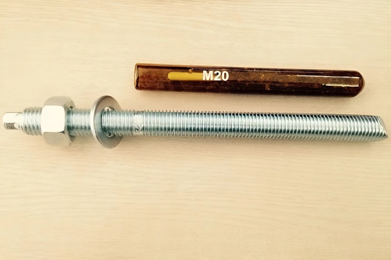 Keo cấy thép dùng cho dầm bê tông